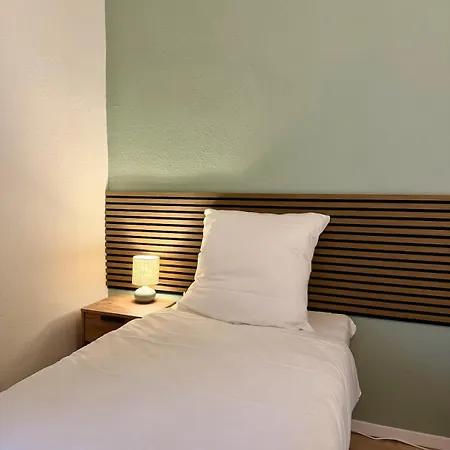 Zentrales Monteur-apartment - 7 Betten - Haustierfreundlich Itzehoe