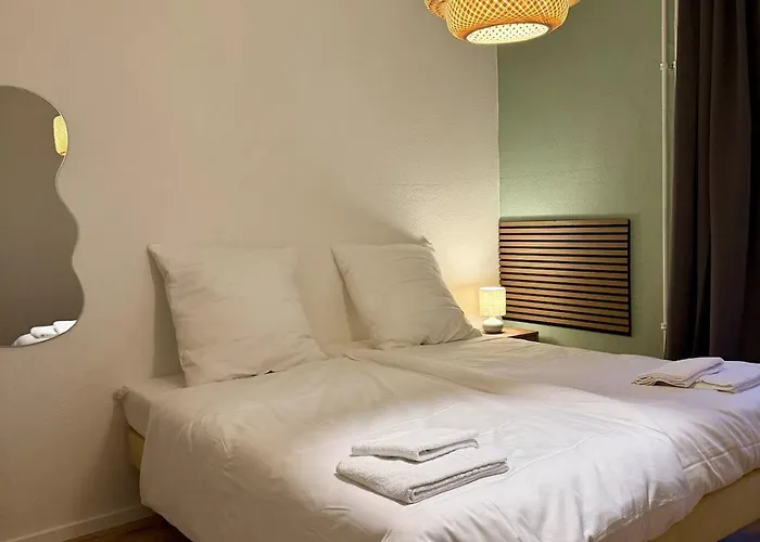 Zentrales Monteur-apartment - 7 Betten - Haustierfreundlich Appartement